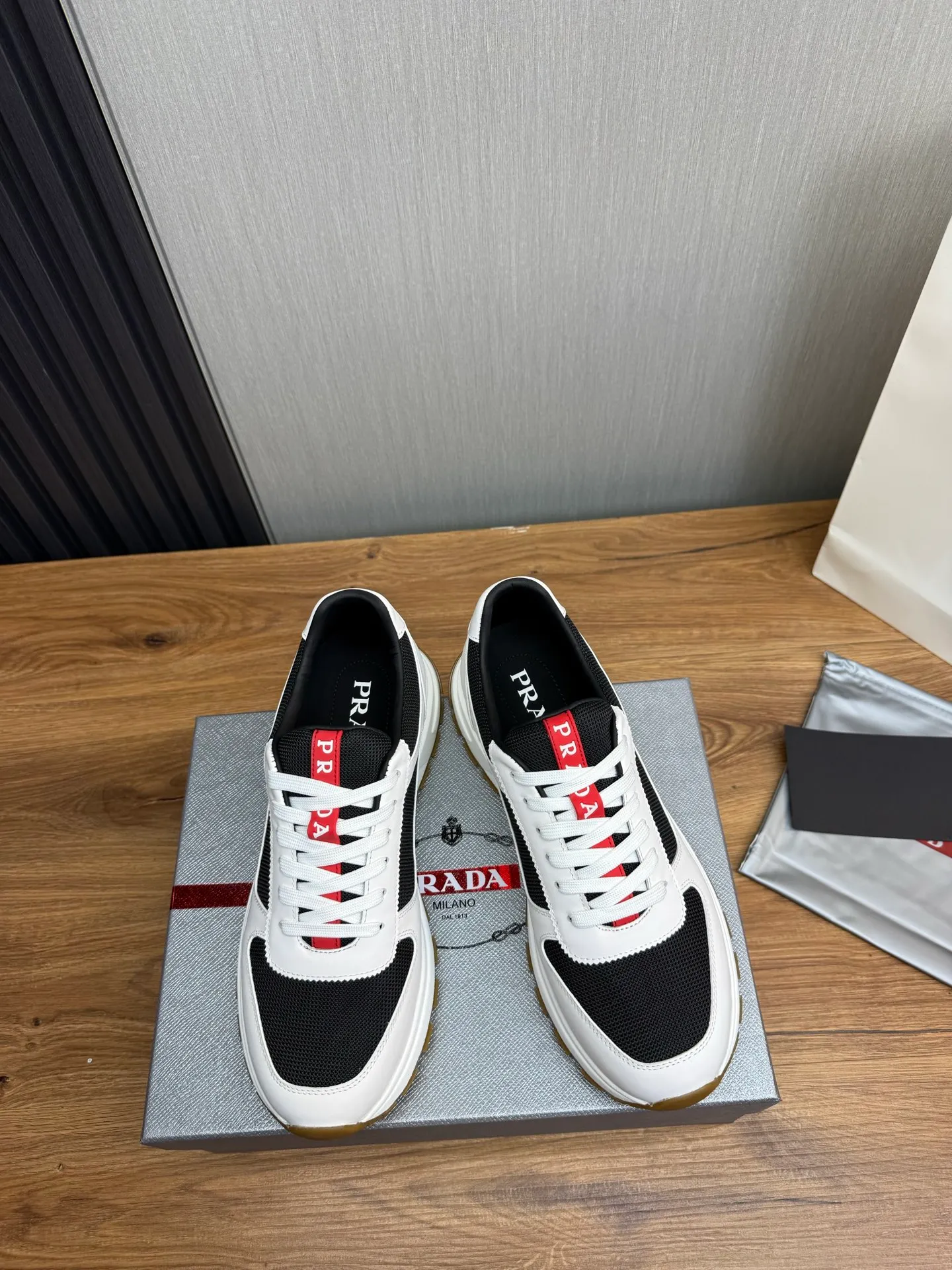 Men's shoes 💰560💰 [PRADA] Men's shoes are popular in the counter, official website is synchronized, 1 high-quality shipment ✔️Original cowhide upper + cowhide lining, 1🆚1 replica, original sole, 38-45 (45 customized, non-refundable)